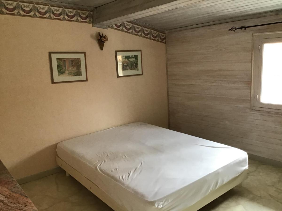 Jolie Maison De Village A Roquecourbe Екстериор снимка
